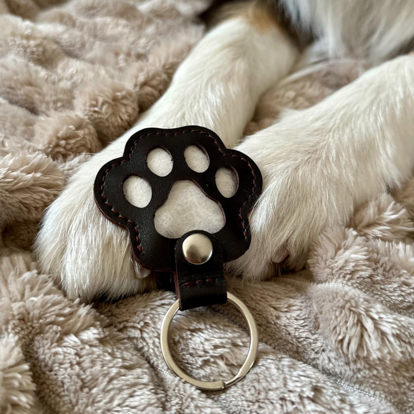 愛しの肉球チャーム